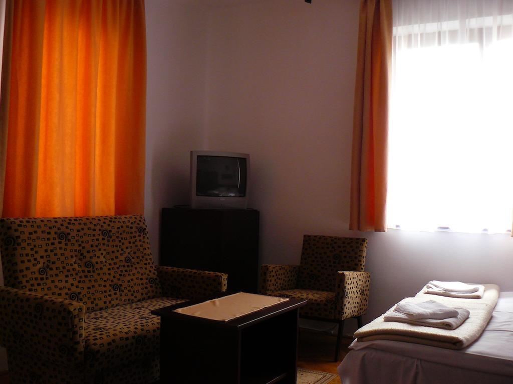 Diana Panzio Bed & Breakfast Matrafured Phòng bức ảnh